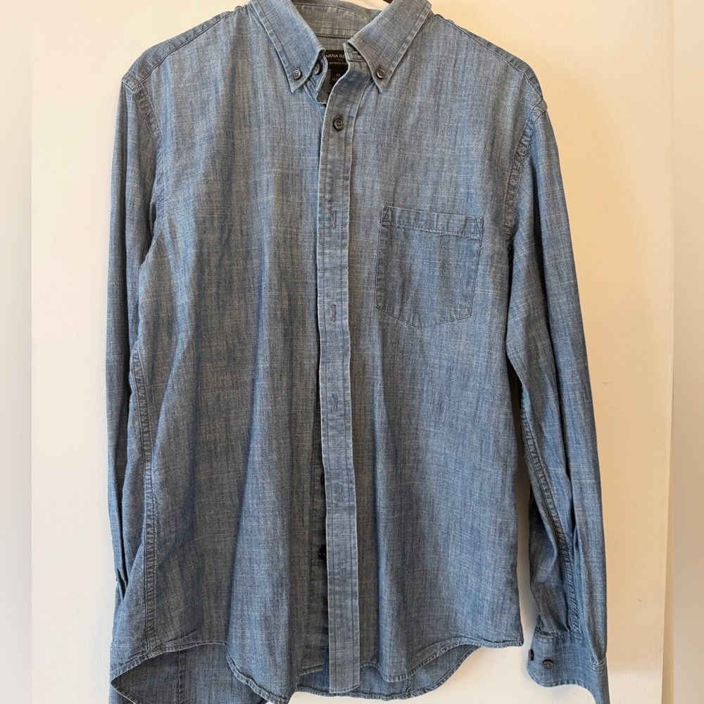 Banana Republic Light Denim Casual Button Down Shirt Slim Fit Medium